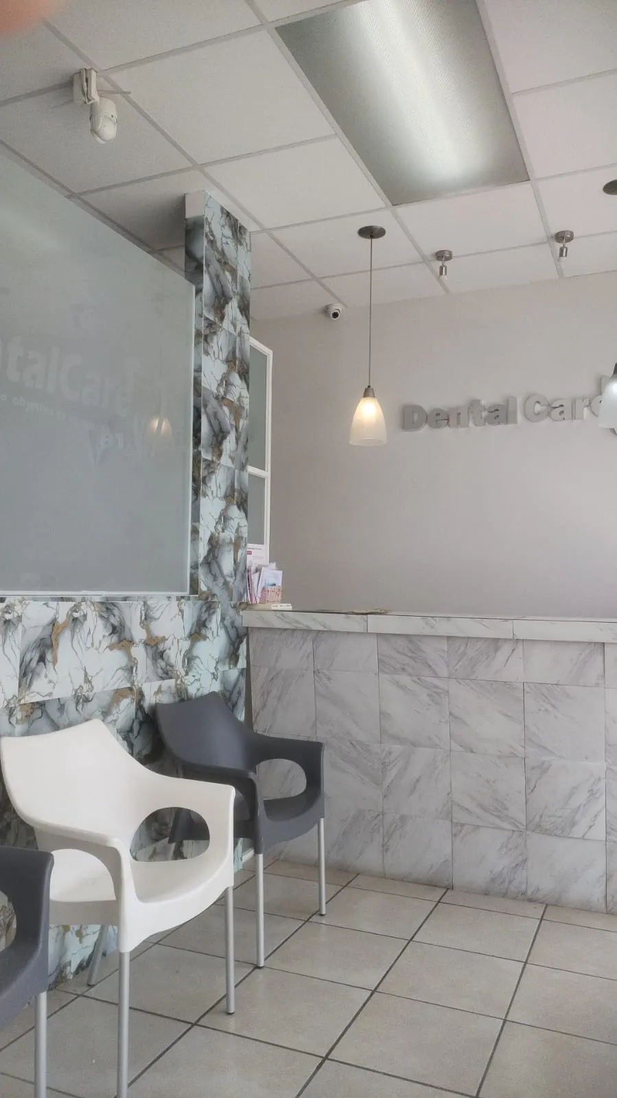 Acogedora recepción de Dental Care